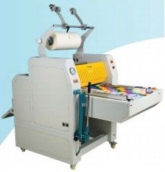 품질  Infrared Heating Office 25M/Min Automatic Flute Laminator With Cutters 공장