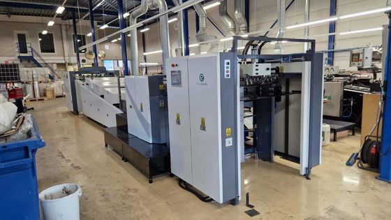 반점과 전반적인 UV 와니스 코팅 기계 1050mm 고속